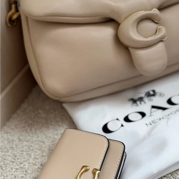 NWT Brand New Coach Bandit Card Case in Ivory - Picture 6 of 6